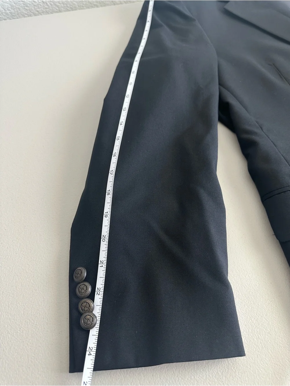 Jos. A. Bank Black 100% Wool Suit Jacket 43R 2-Button Notch Lapel Single Vent